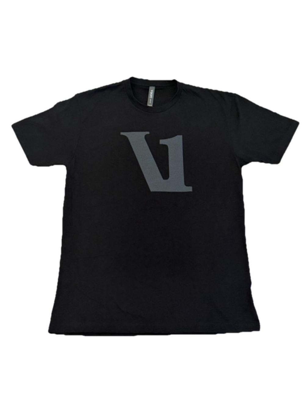 VUORI V1 LOGO MEN’S TEE BLACK/ GRAY COLOR SIZE MEDIUM NWT